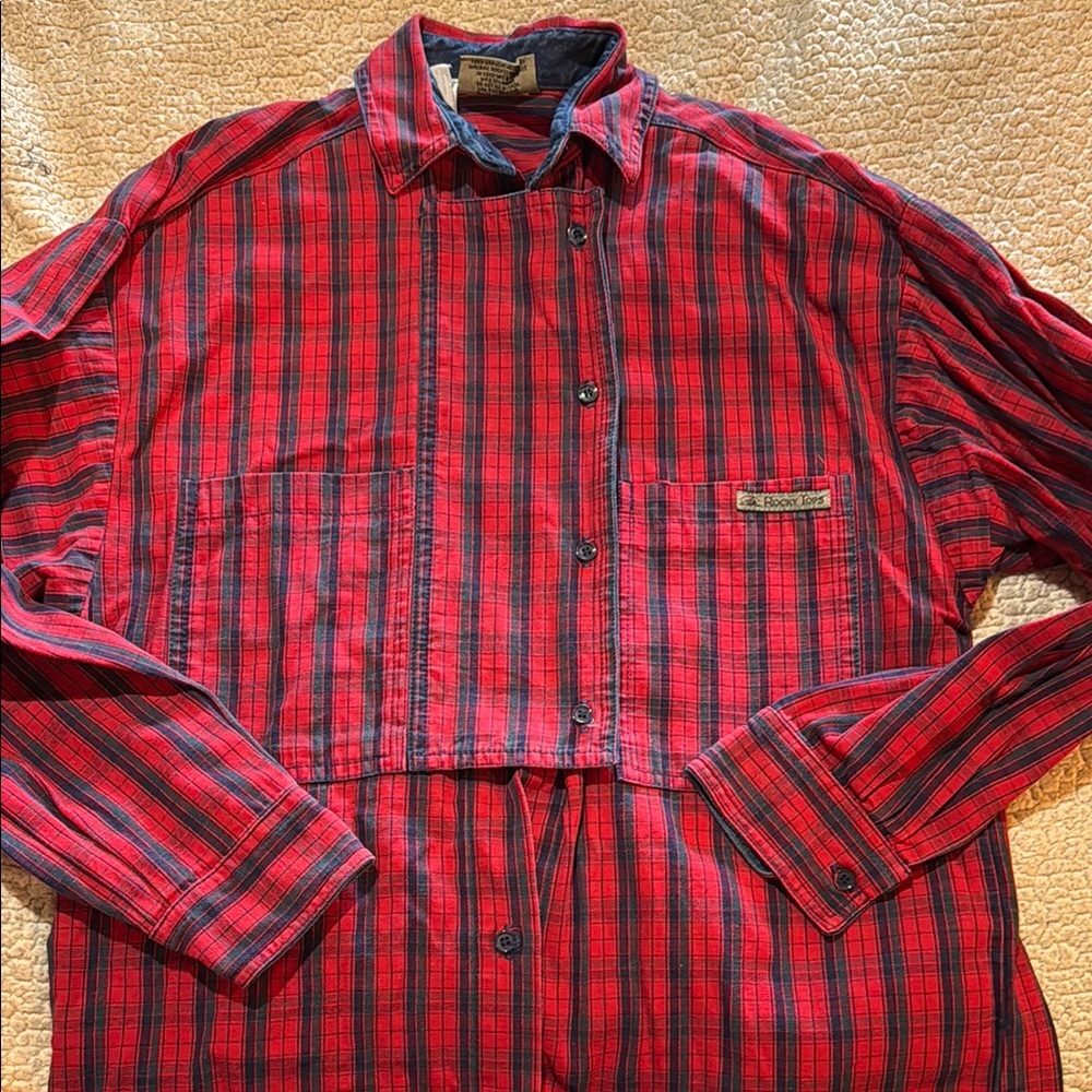 Women’s vintage long sleeve button down shirt
